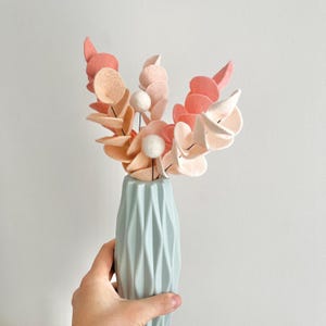 Cadeau pour maman bouquet de fleurs en laine déco d'intérieure  feuillage d'eucalyptus en feutrine idée cadeau Fête des Mères moins 40 euros