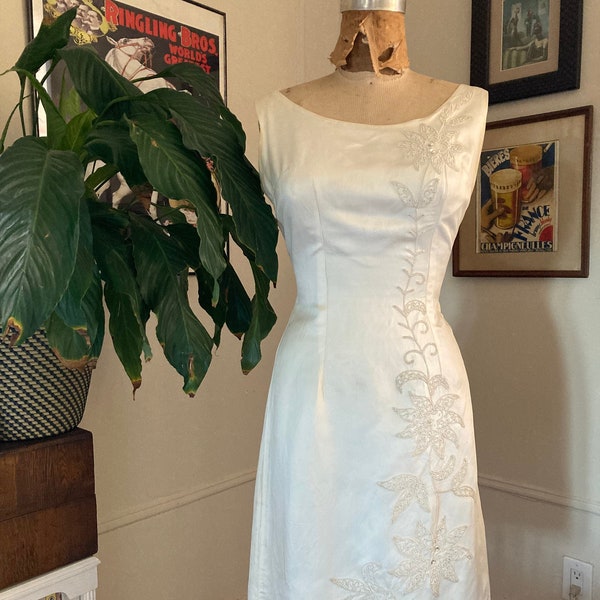 Ivory white shift dress / Ivory white 50s hourglass wiggle dress with beading / vintage white cocktail dress / 50s wedding dress