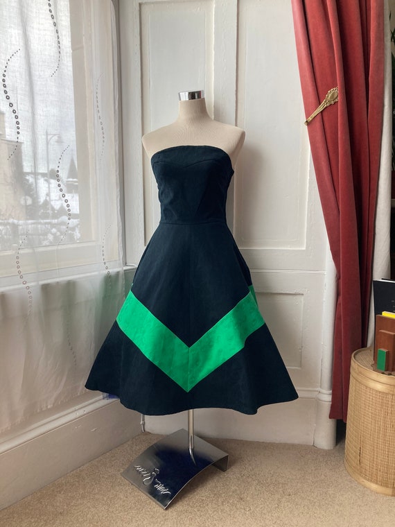 Amazing 50s Mad Men black and green strapless cock