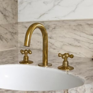 Grifo de baño de latón macizo sin lacar: lavabo de 3 orificios con montaje en encimera