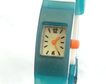CABANE de ZUCCA Ultra Rare Slim Dragon-Mustache Toothbrush V220-643A Japanese 1N3026 Blue Quartz Analog Retro Silicone Watch - 14mm