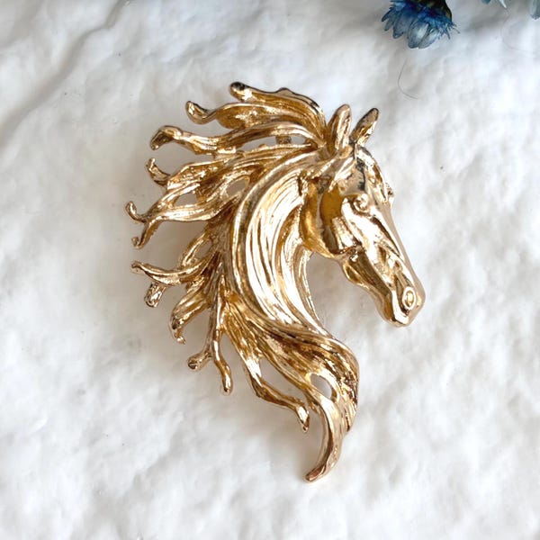Horse Head & Mane Gold Toned Magestic Large Vintage Inspired Brooch Pin