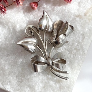 Art Nouveau Calla Lilly Featured Vintage Handmade Large Statement Brooch Pin