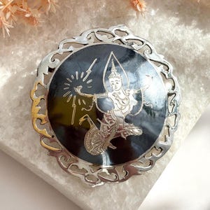Mekkala Siam Sterling Silver 925 Circular Vintage Hand Carved Figure Cutout & Ornate Thai Made Handmade Nielloware Brooch Pin