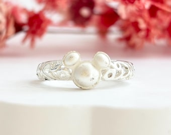 Anillo infantil de plata 925 vintage con cabeza de Mickey Mouse de Walt Disney, con forma de caña abierta y detalles de perla sintética - talla 2,25