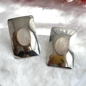 Echte Rosa Quarz Akzentuierte geometrische 80er Jahre Silber getönte Vintage Post Ohrstecker