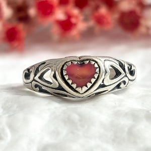 Gothic Ruby Corundum Stone Heart Shaped Frame Solitaire Sterling Silver 925 Vintage Ring - sz 10