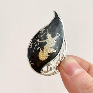 Mekkala Goddess Featured Teardrop Shaped Siam Sterling Silver 925 Cutout Vintage Ornate Thai Made Nielloware Brooch Pin
