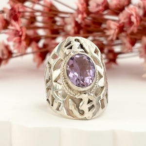 Faceted Oval Amethyst Gemstone Vintage Large Abstract Symbol Sterling Silver Bezel Set Solitaire Chunky Ring - sz 5.25