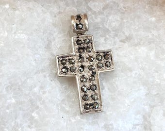 Kreuzförmiger Markasit akzentuierter geometrischer Edelstein-religiöser Sterlingsilber 925 gestempelter Vintage Statement-Anhänger | Anhänger