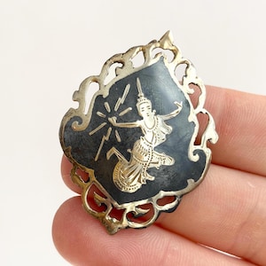 Siam Sterling Silver Mekkalah Featured Coutout Vintage Hand Carved Thai Made Handmade Nielloware Brooch Pin