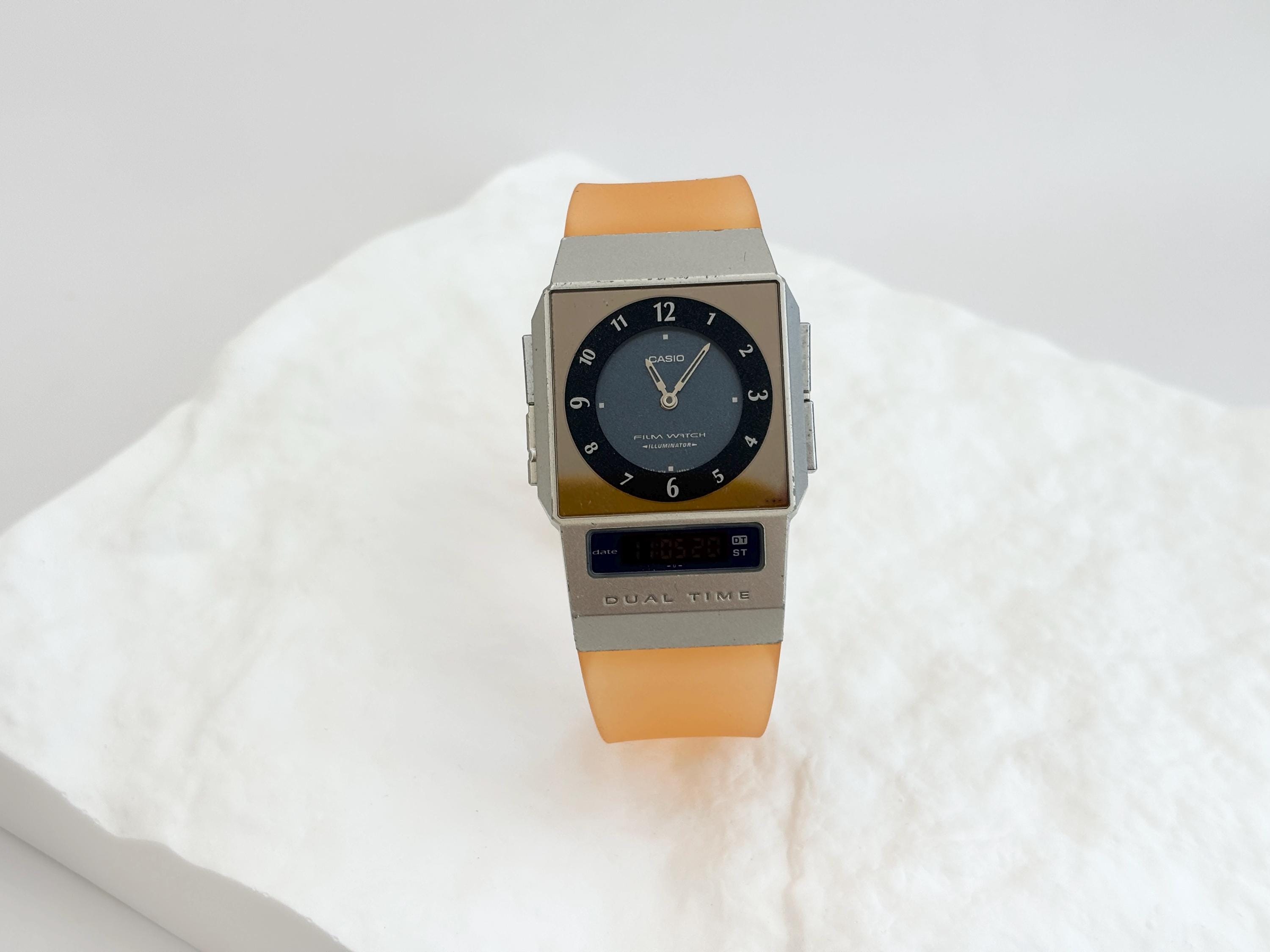 CASIO FS-01 2324 Orange & Blue Illuminator Analog / Digital  display picture 1