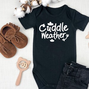 Météo câline | Drôle de bébé Romper Drôle de onesie | Bébé Onesie personnalisé | Drôle de body bébé | Cadeau de douche de bébé |