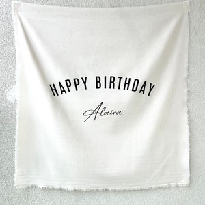 Geburtstagsbanner, Benutzerdefinierte Geburtstagsbanner, personalisierte Geburtstagsnamenflagge, Stoffschild, Stoff-Geburtstagsschild, Geburtstag Boho-Wandkunst, Leinen