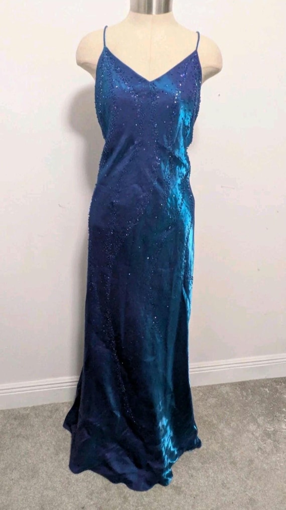 devil in a blue dress ebert USA 51346 – Home for the LDly a mysterious white man Love In Your Eyes pink dress Availability:Made to Order in 30 Days