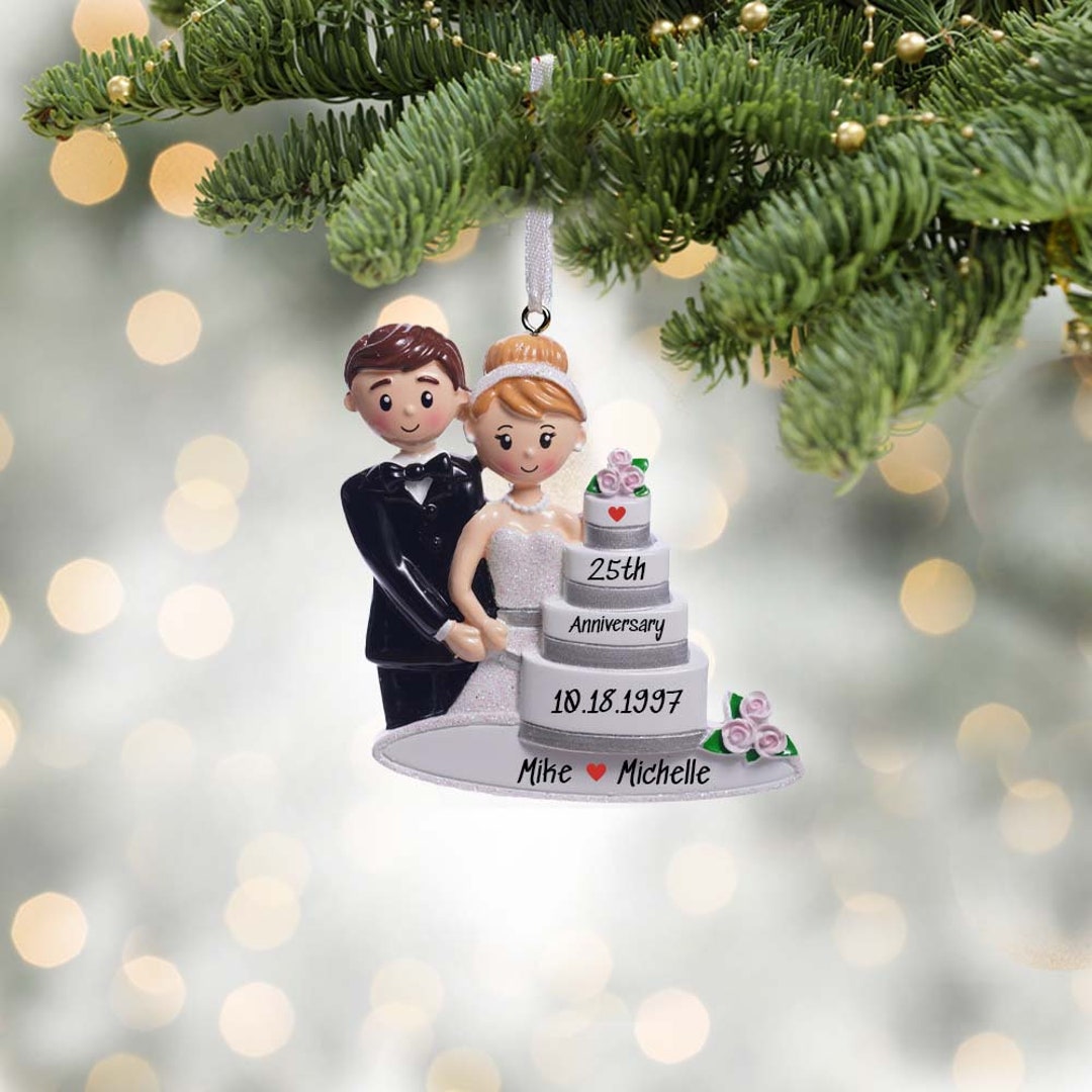 2024 Personalized Wedding Cake Ornamentcouple Christmas Ornament