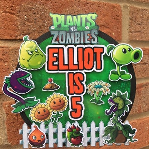 Plants vs. Zombies Personalised Cake Topper