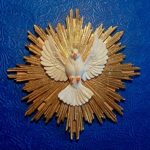 Holy spirit dove, Monstrance Santisimo bóveda Gold Standing crucifix spiritism, misa spirit drawing mediumistic, prayer kardec Jesus Saint