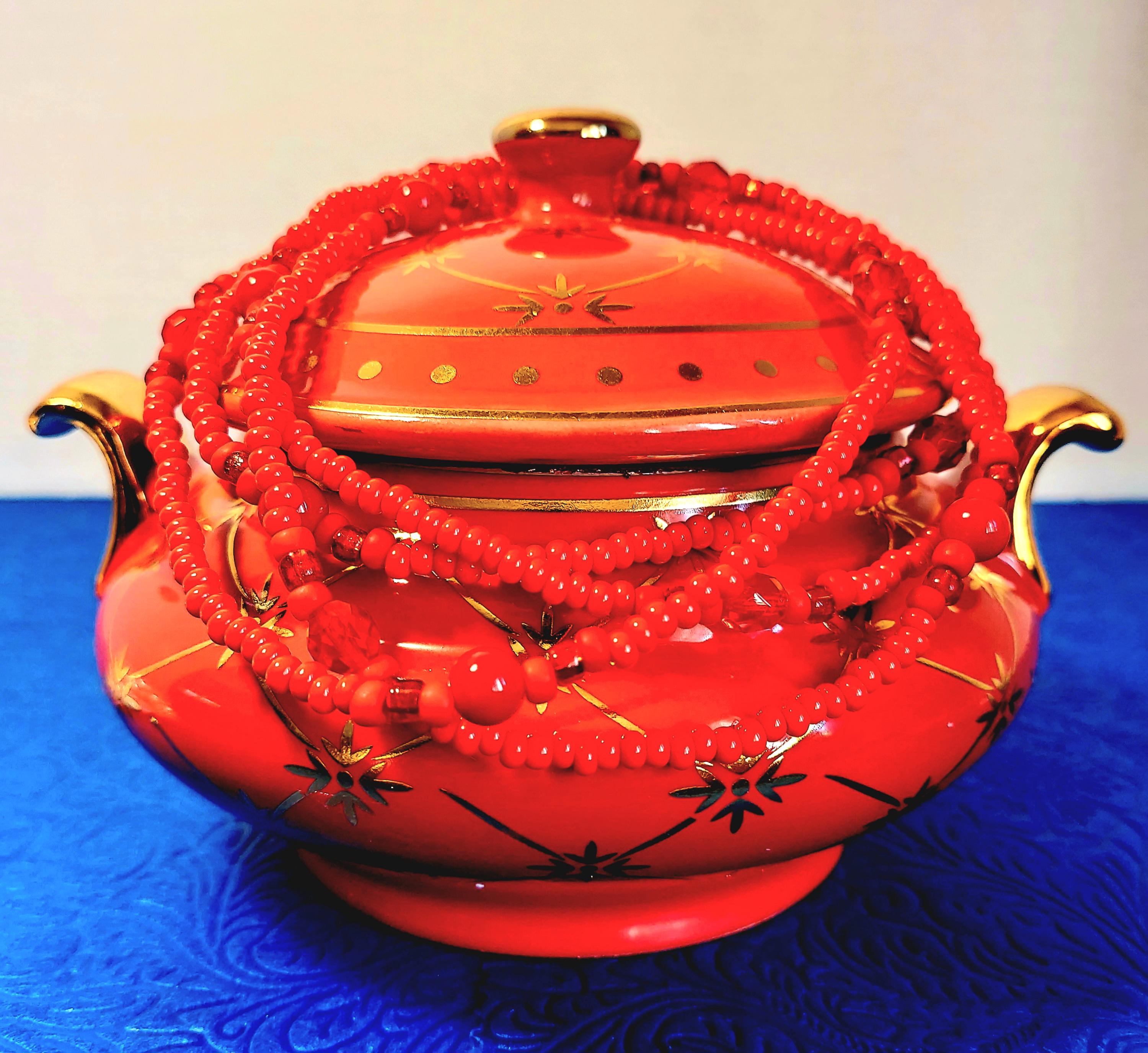 Onam yalangoch yoydi