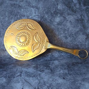 Latão sólido Oshun fã de metal abebe Osun ide Ore yeyeo Osun Oxum orisa Yoruba Lucumi Candomblé ferramenta ide coroa ashe santo bronze Iyanifa ochun
