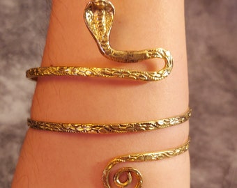 Schlange Ring aus massivem Messing Schlange Armband Manschette griechischen ägyptischen Kleopatra Göttin Goldmetall Schlange Asp Armband Oshumare Inle ide Manilla Nana