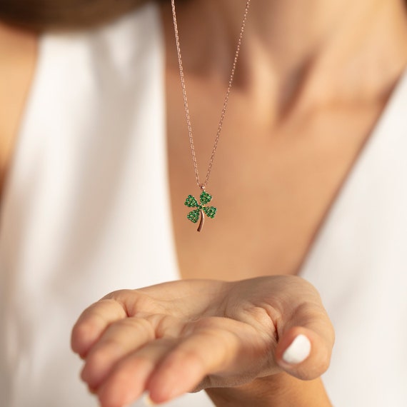 Etsy clover best sale necklace