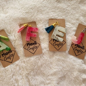 Llavero de letras | Colgante personalizado | Regalo | Idea de regalo | Regalo para invitados | Resina | Resina epoxica