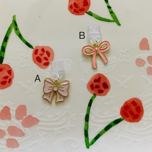 Pink Bow USB-C Dust Plug: E-Reader Charm