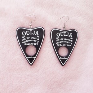 Planchette earrings, spooky earrings, Ouija board earrings, birthday gift, kawaii earrings, Halloween earrings, creepy earrings