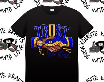 Camisetas com a frase "Não confie em ninguém"