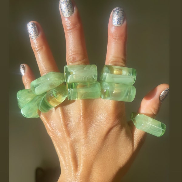 acrylic ring - chunky ring - funky acrylic ring - retro design - statement ring - minimalist chunky rings - rings for women - boho style