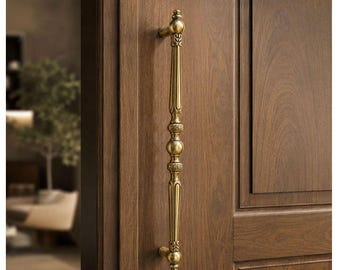 Antique Classical Style Door Handle: Ornate Entrance Hardware