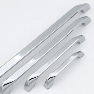 Polished Chrome Curved Pull Bar Handle: Modern Cabinet Hardware