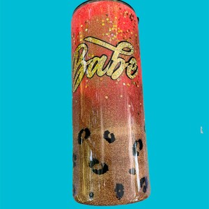 Babe 30 Unzen Skinny Plus Becher Edelstahl Isoliert