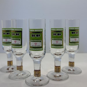 5 Vintage Moskovskaya Russian Vodka Shot Glasses Rare Barware Collector&#39;s Set