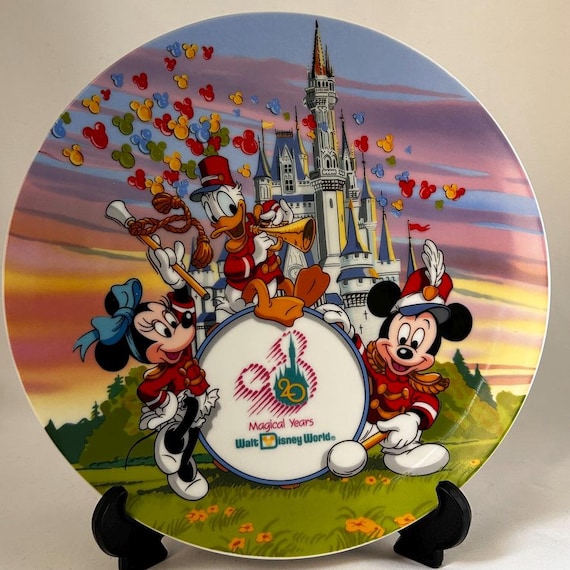 Vintage Disney World Commemorative Plate, 
