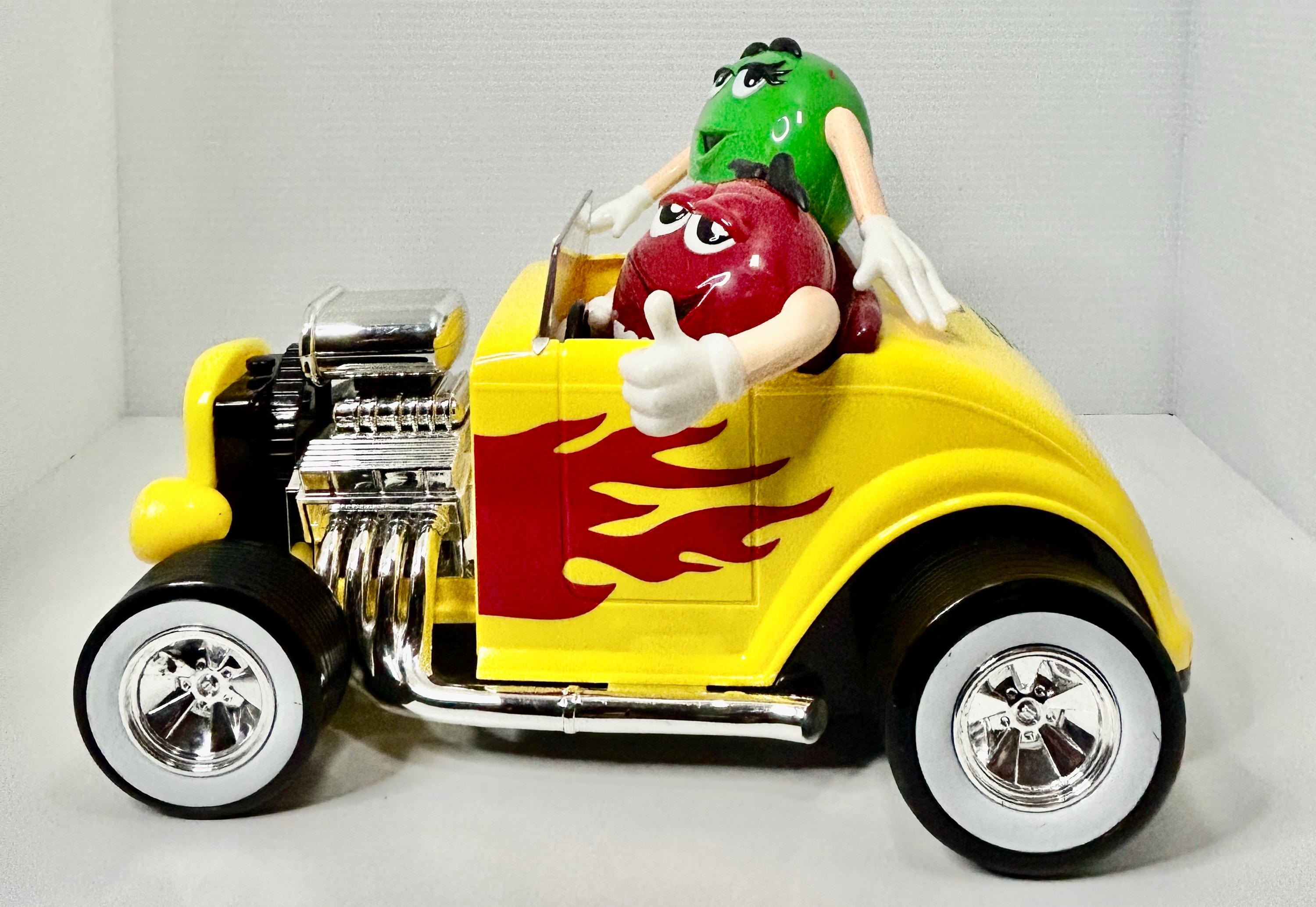 M&M ヴィンテージ キャンディディスペンサー: イエローコンバーチブル