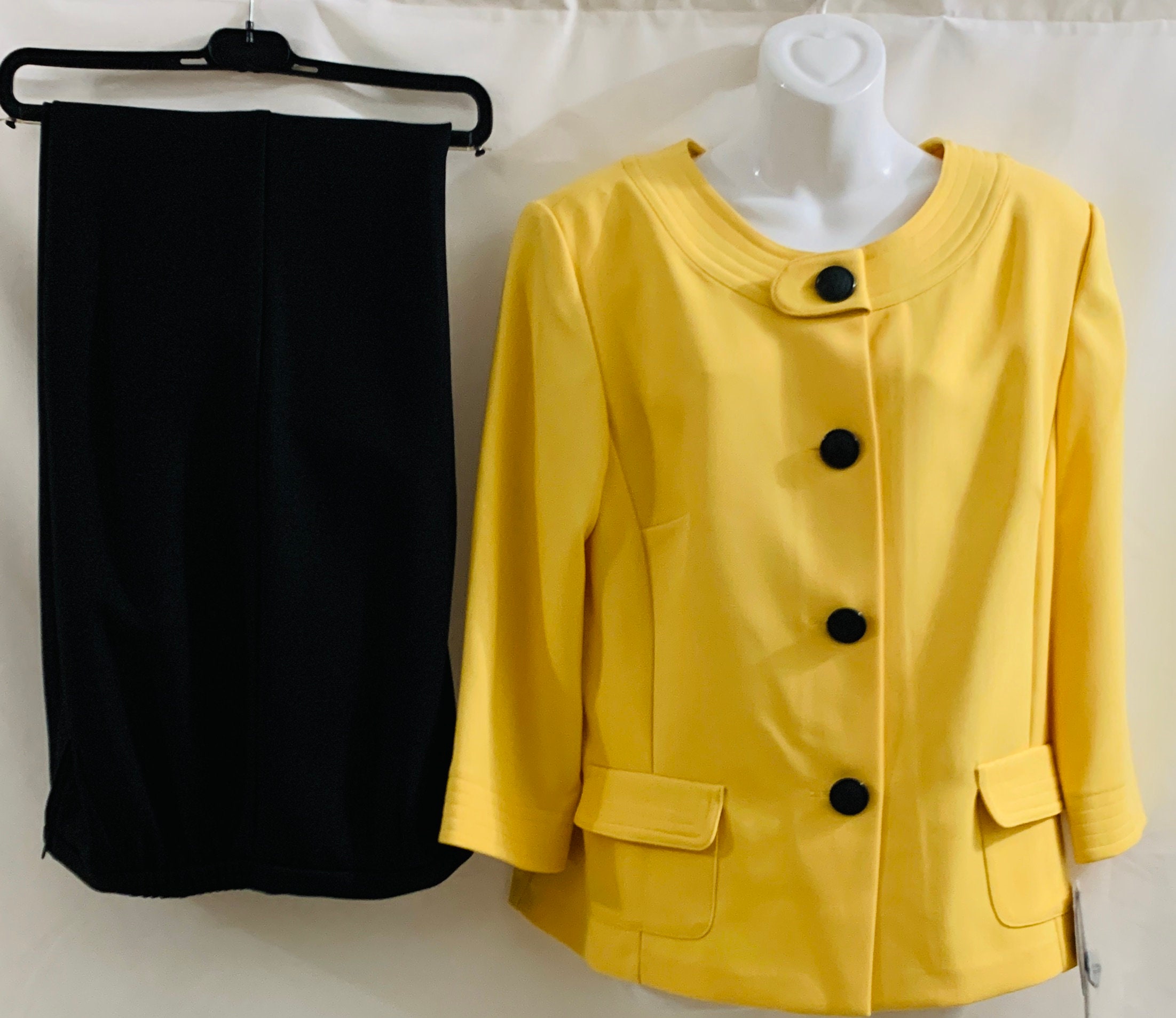 Size 16 Pants Suit, Ladies Pants and Blazer, New With Tags. Party Wear, Business  Wear, -  Canada