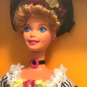 Vintage FRENCH BARBIE Collector Edition  Dolls of the World Collection Mattel 16499. NRFB.