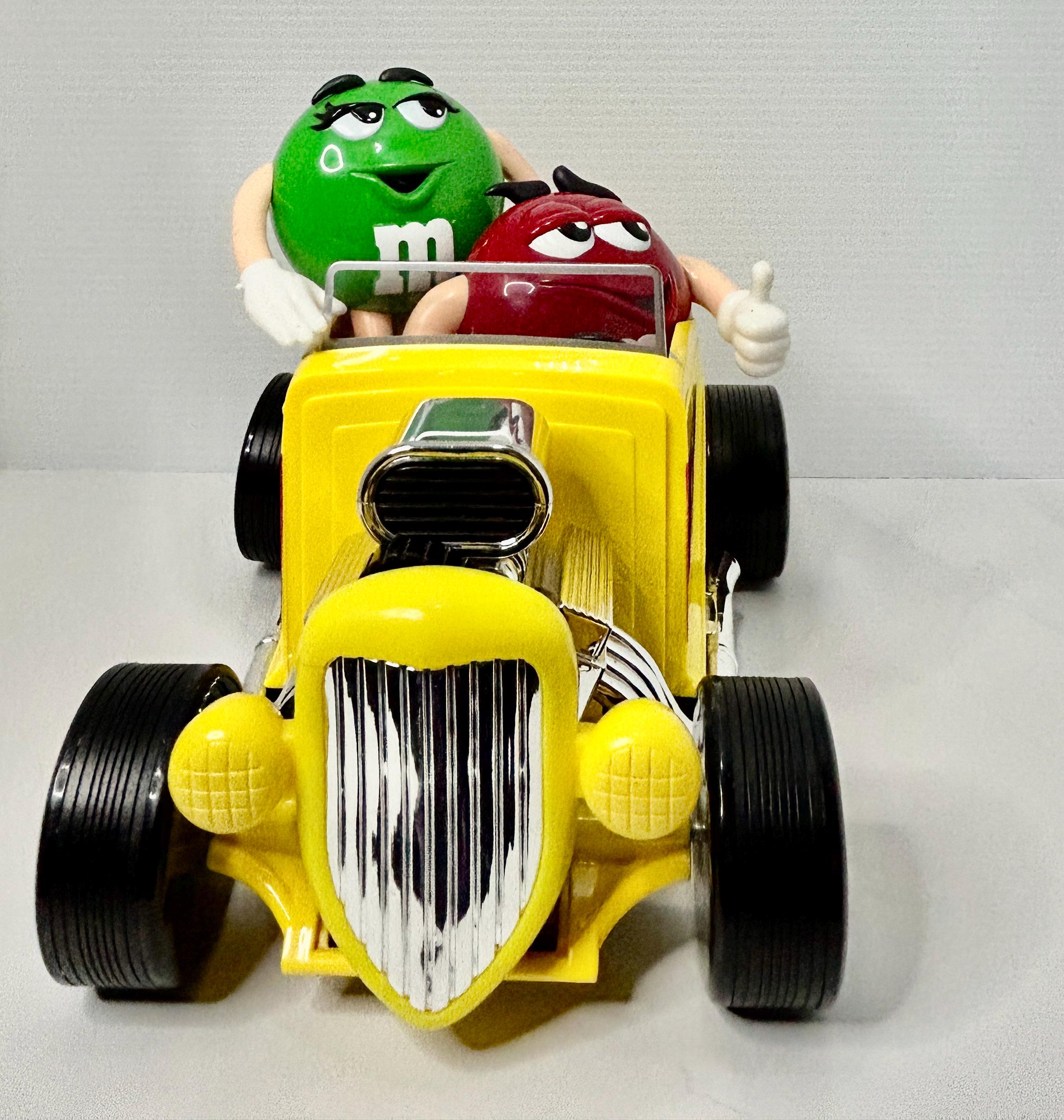 M&M ヴィンテージ キャンディディスペンサー: イエローコンバーチブル