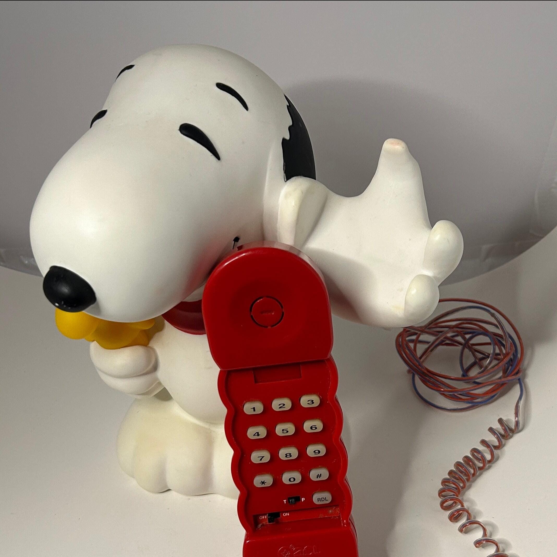 Vintage Snoopy Working Touch Tone Phone Coin Bank Peanuts