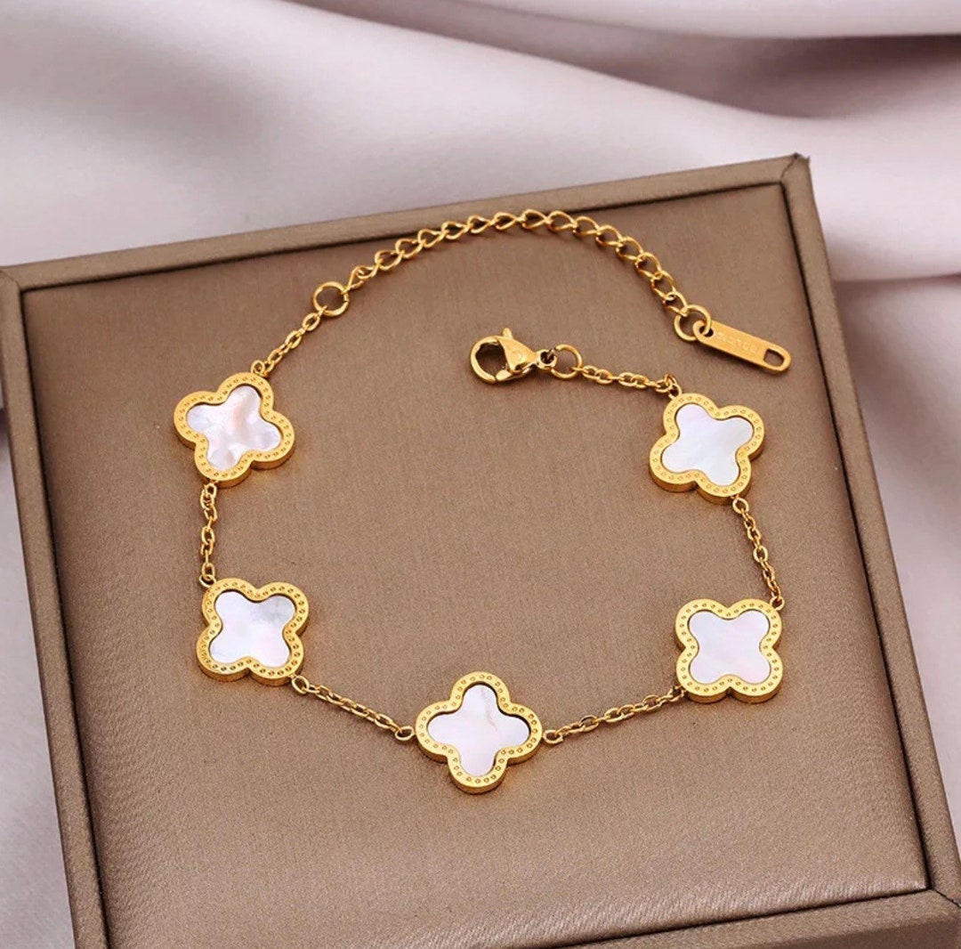 Elegant K Gold Four Leaf Clover Bracelet Beautifully Gold Etsy