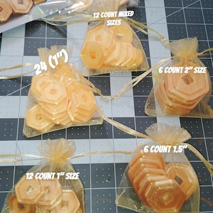 Roblox pretend play plastic gold coins Kids birthday gifts / party favors / good behavior awards/ Cupcake topper / cake topper /decorations image 10