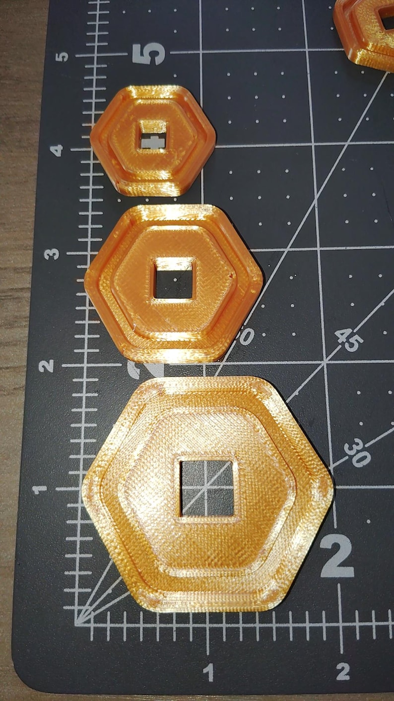 Roblox pretend play plastic gold coins Kids birthday gifts / party favors / good behavior awards/ Cupcake topper / cake topper /decorations image 8