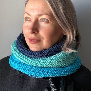 Gestrickte Snood-Wolle, handgemachter mehrfarbiger Schal, Unisex stricken, kuscheliges und warmes buntes Tuch, Strickwaren für Männer und Frauen, Winter-Fancy Snood