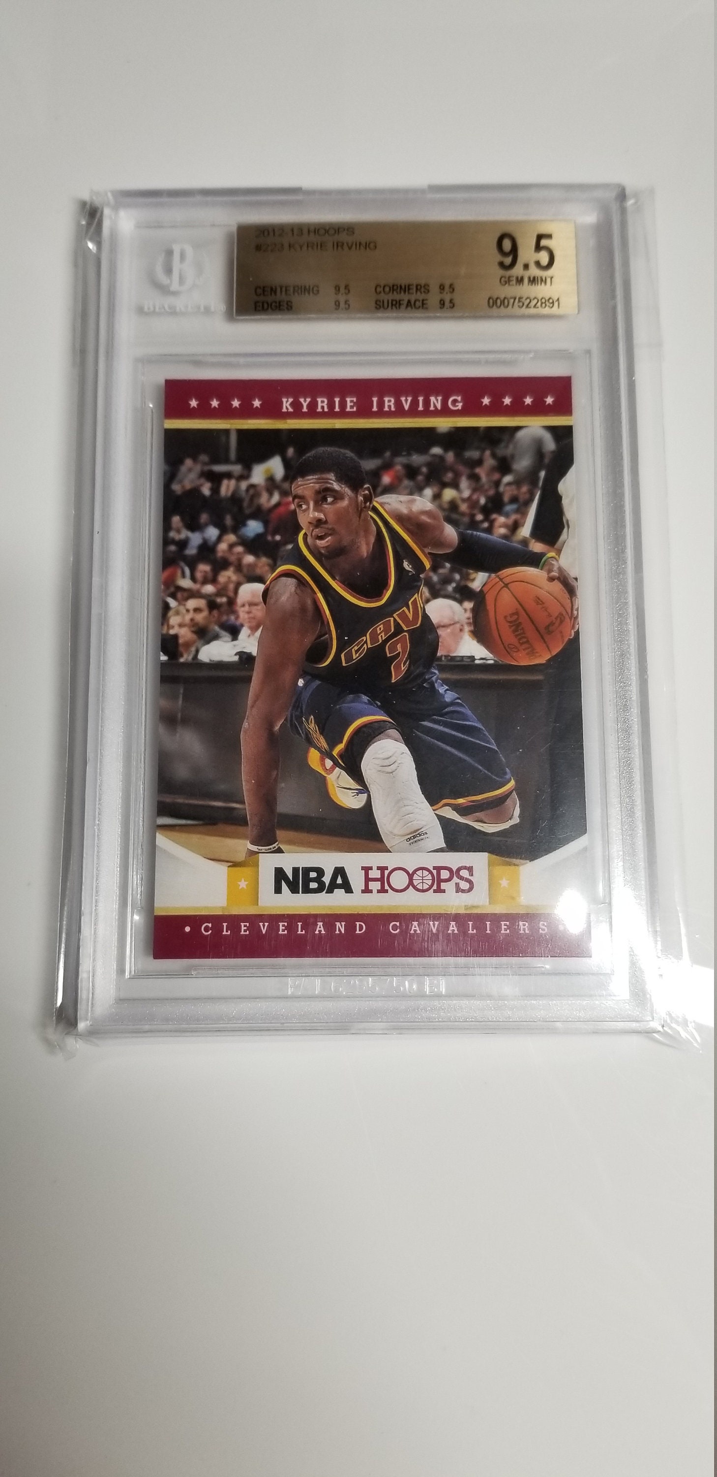 2012 Hoops Rookie Card 223 Kyrie Irving M (Mint)