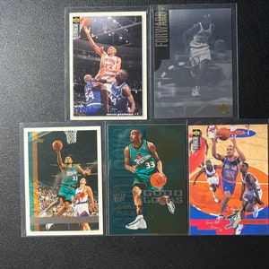 Five (5) card lot of 90s Grant Hill cards.