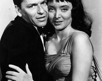 24x29in Poster Frank Sinatra and Carolyn Jones in A Hole in the Head