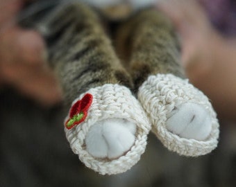 Crotchet Slippers for Cats - White Magic Flying Slippers by Ocatnip, Cat Accessories, Cat Clothes, Gifts for cat lovers, Cat Toys