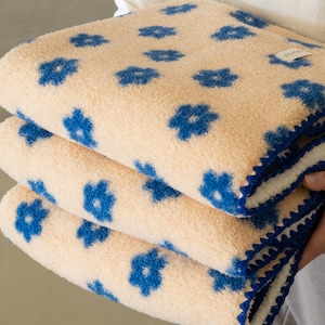 Little Summer Blanket for Cats and Dogs